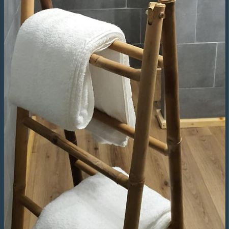 Ananas Coco Bed & Breakfast Salazie Ngoại thất bức ảnh